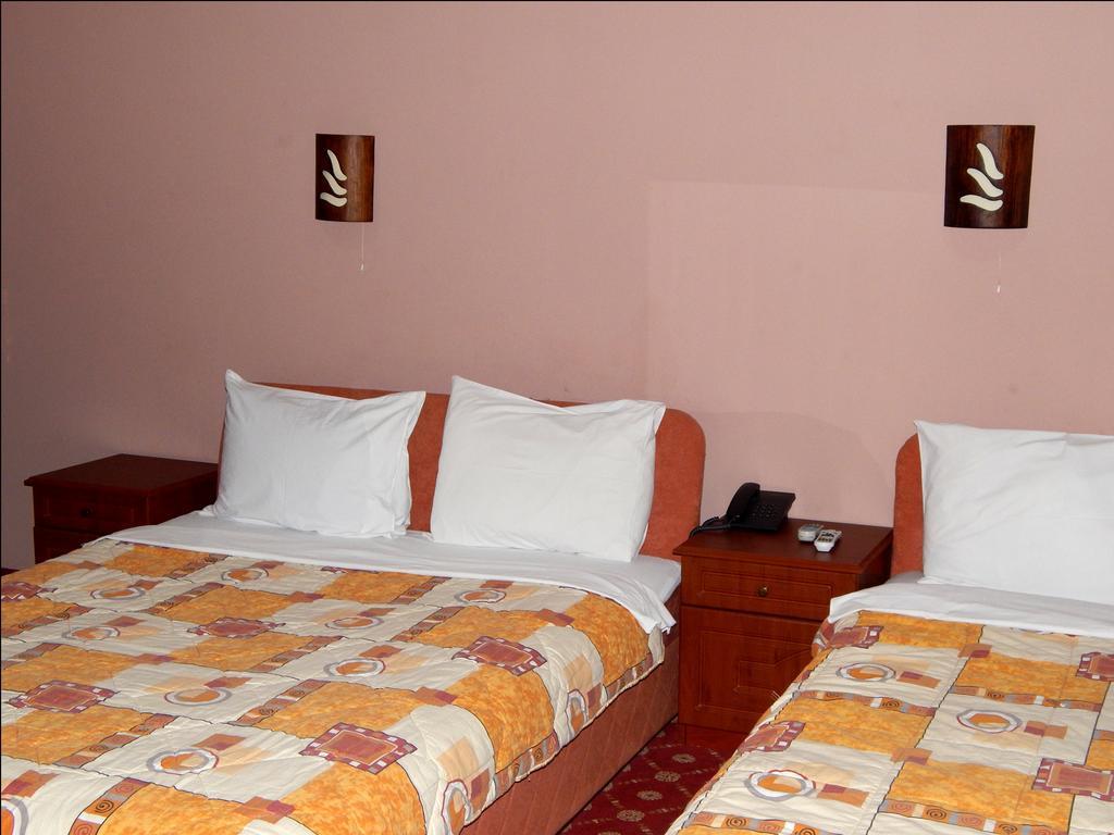 Hotel Emka Tetovo Kültér fotó